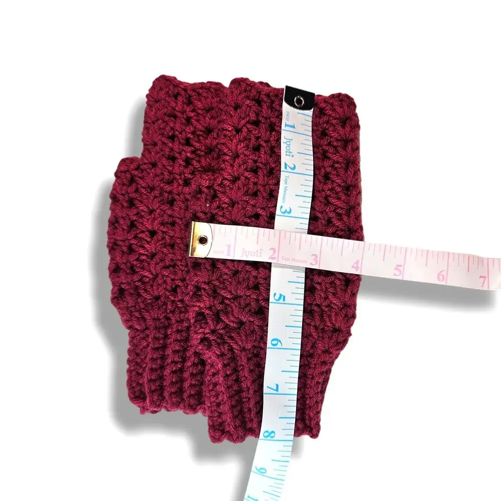 EUC Hand Knitted Infinity Ombre Cowl &‎ Fingerless Mitts Maroon